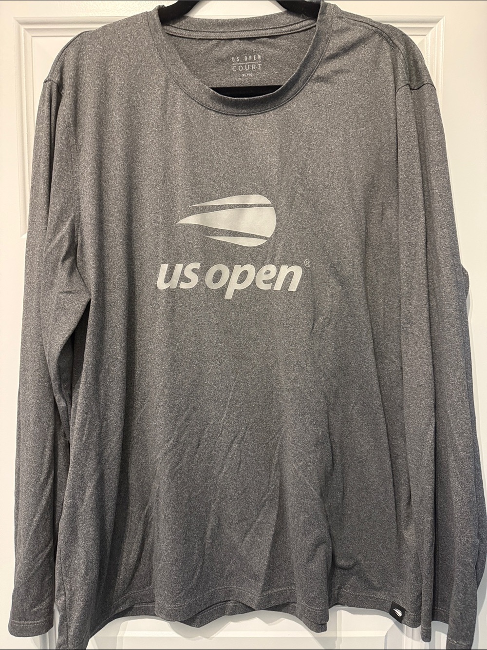 US Open Court Men's Long-Sleeve Performance Tee - Gray